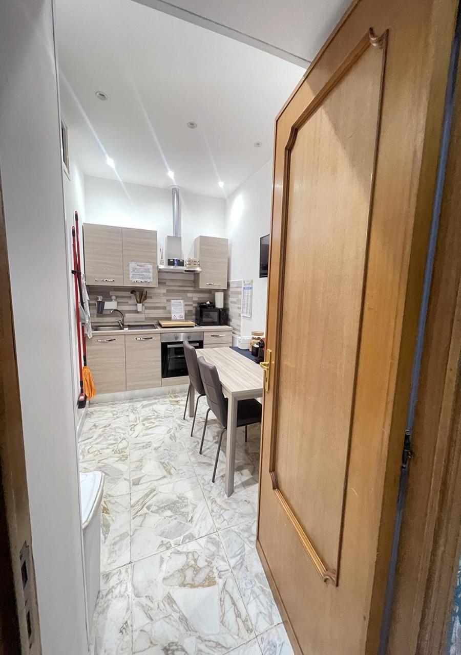 Mi Casa Tu Casa - Guest House Катанія Екстер'єр фото